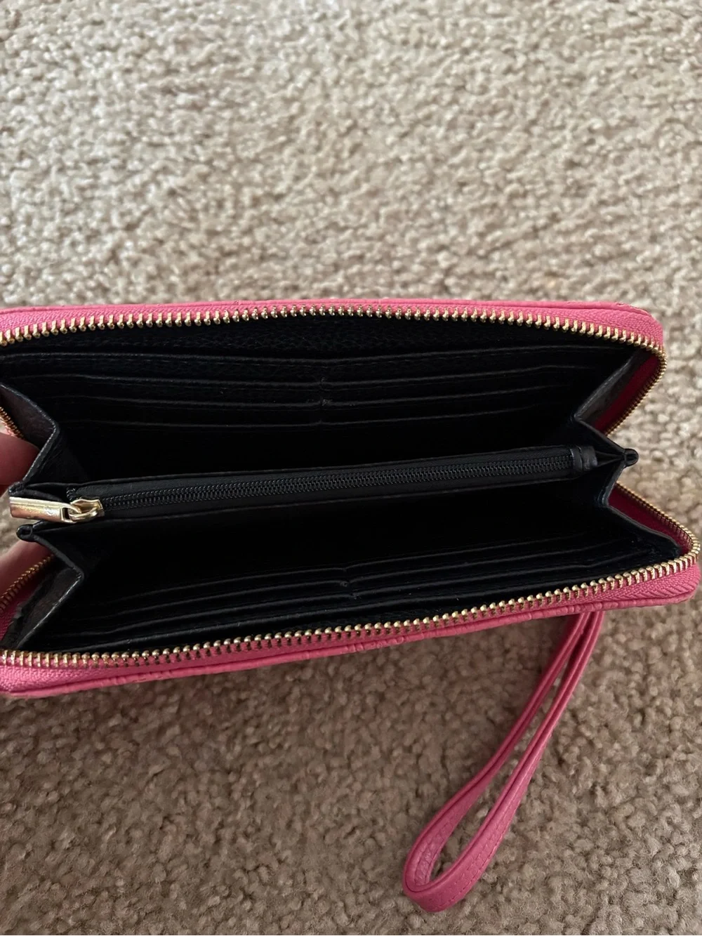 Steve Madden Rose Pink Zip-Around Wristlet Wallet 💕